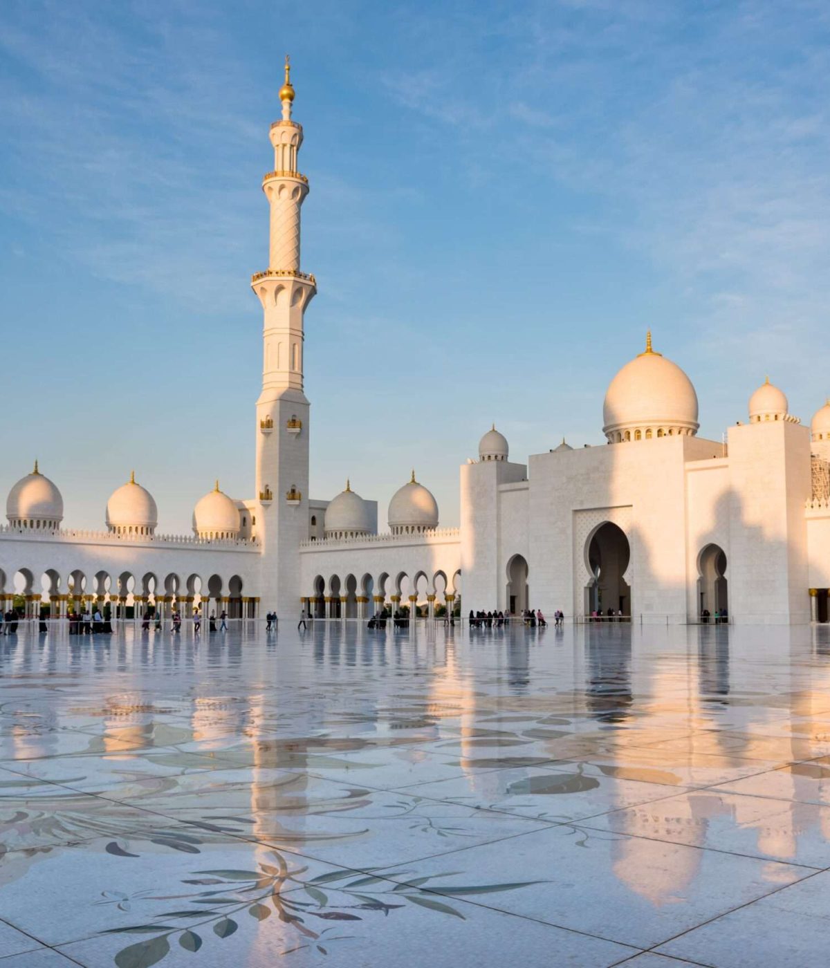 view-famous-sheikh-zayed-white-mosque-abu-dhabi-uae-min